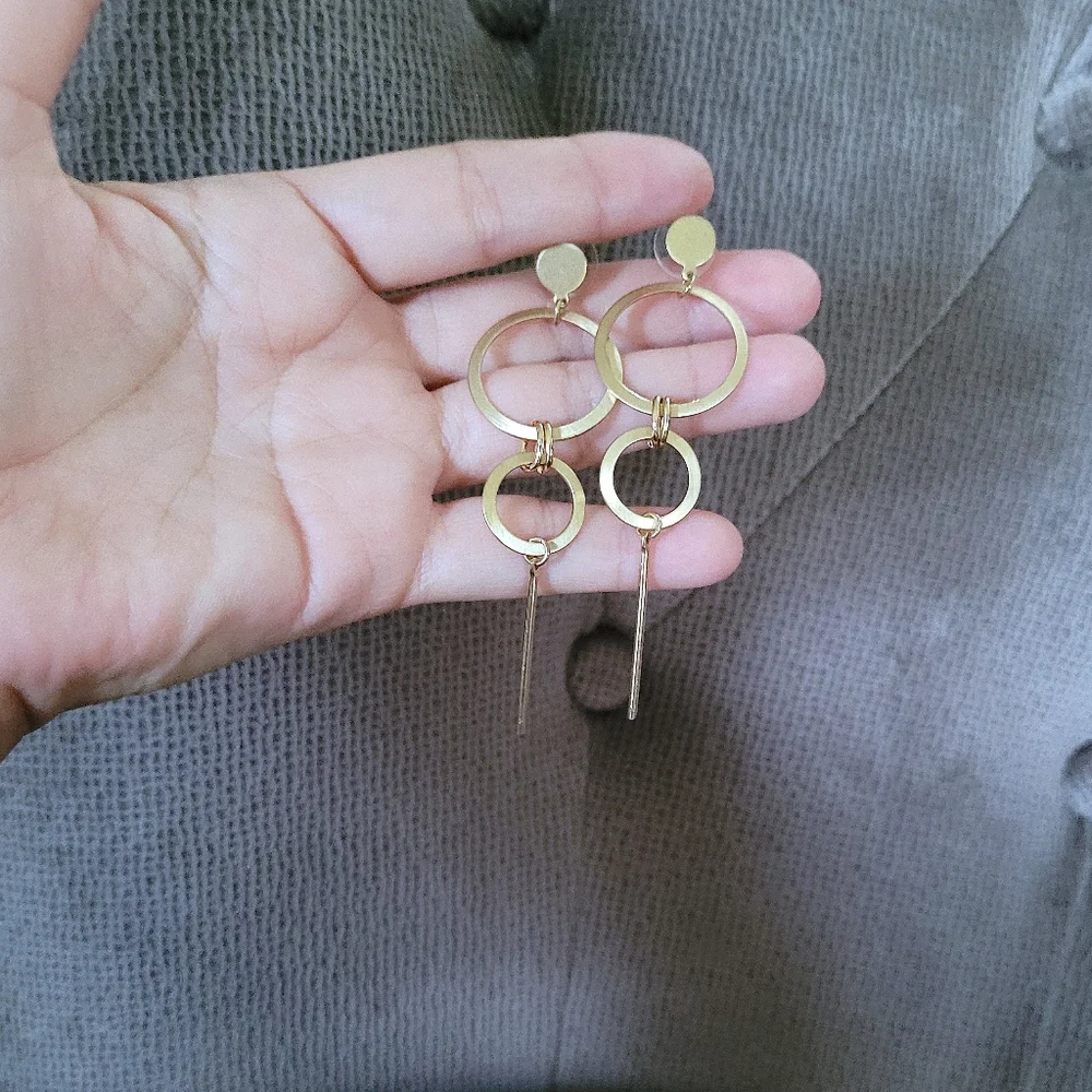 Geometric📐 Brushed🖌️ Gold💛 Dangle Earrings - Picture 8 of 9